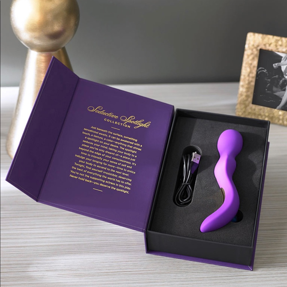 Opening act massager